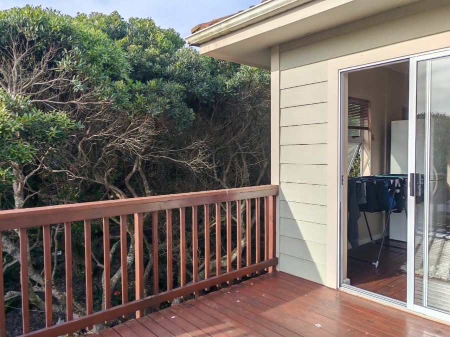 5 Bedroom Property for Sale in Cannon Rocks Eastern Cape